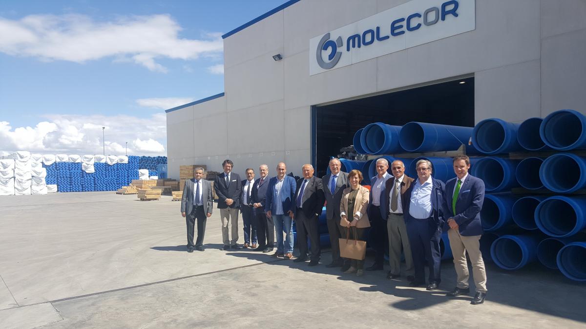 La Comisión Permanente de FENACORE visita las instalaciones de Molecor